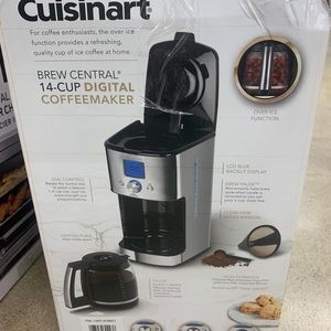 CUISINART 14-CUP DIGITAL COFFEE BREWER